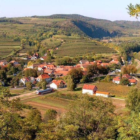 Hotel Zur Schonenburg Schönberg am Kamp Extérieur photo