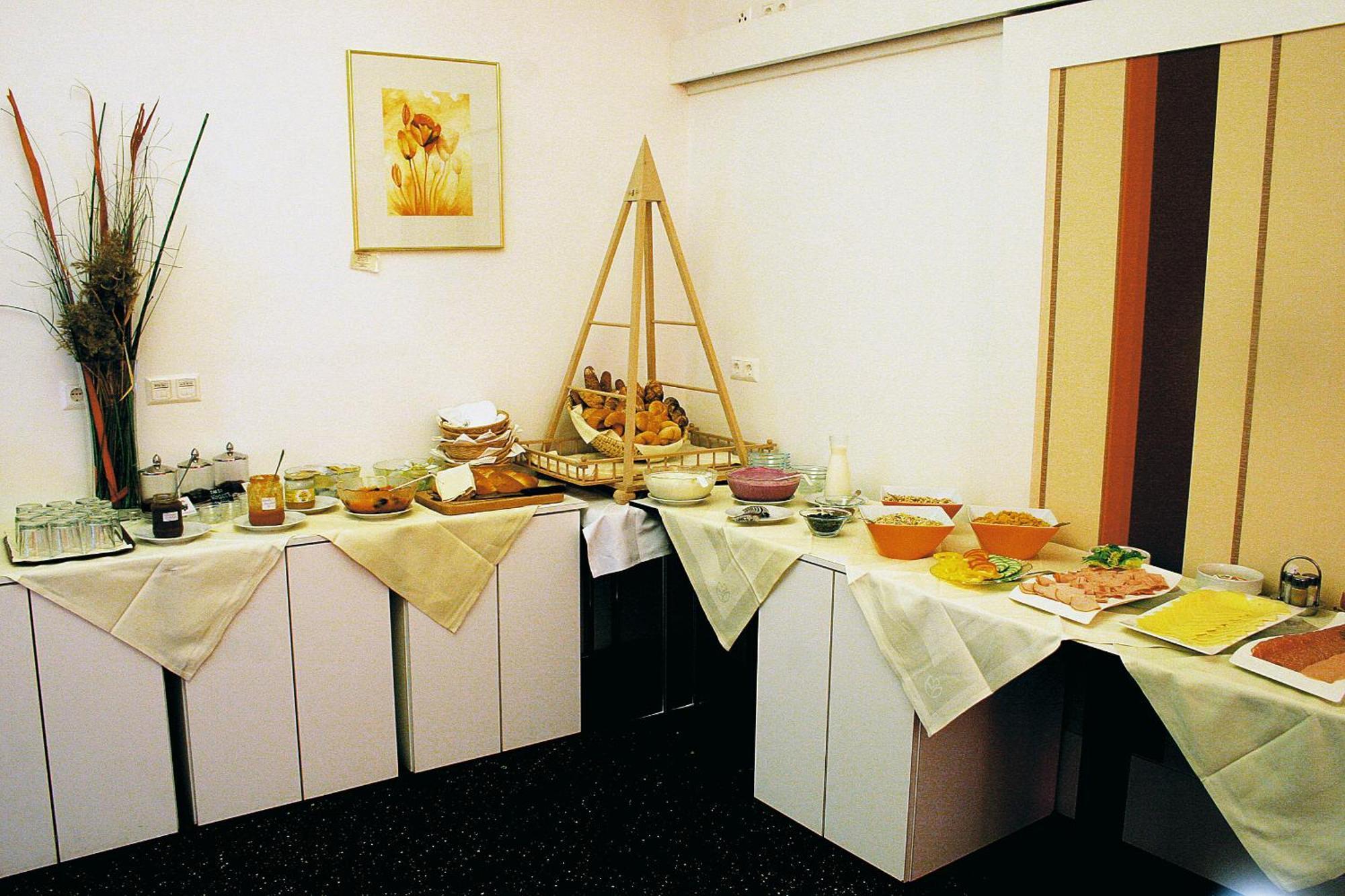 Hotel Zur Schonenburg Schönberg am Kamp Extérieur photo