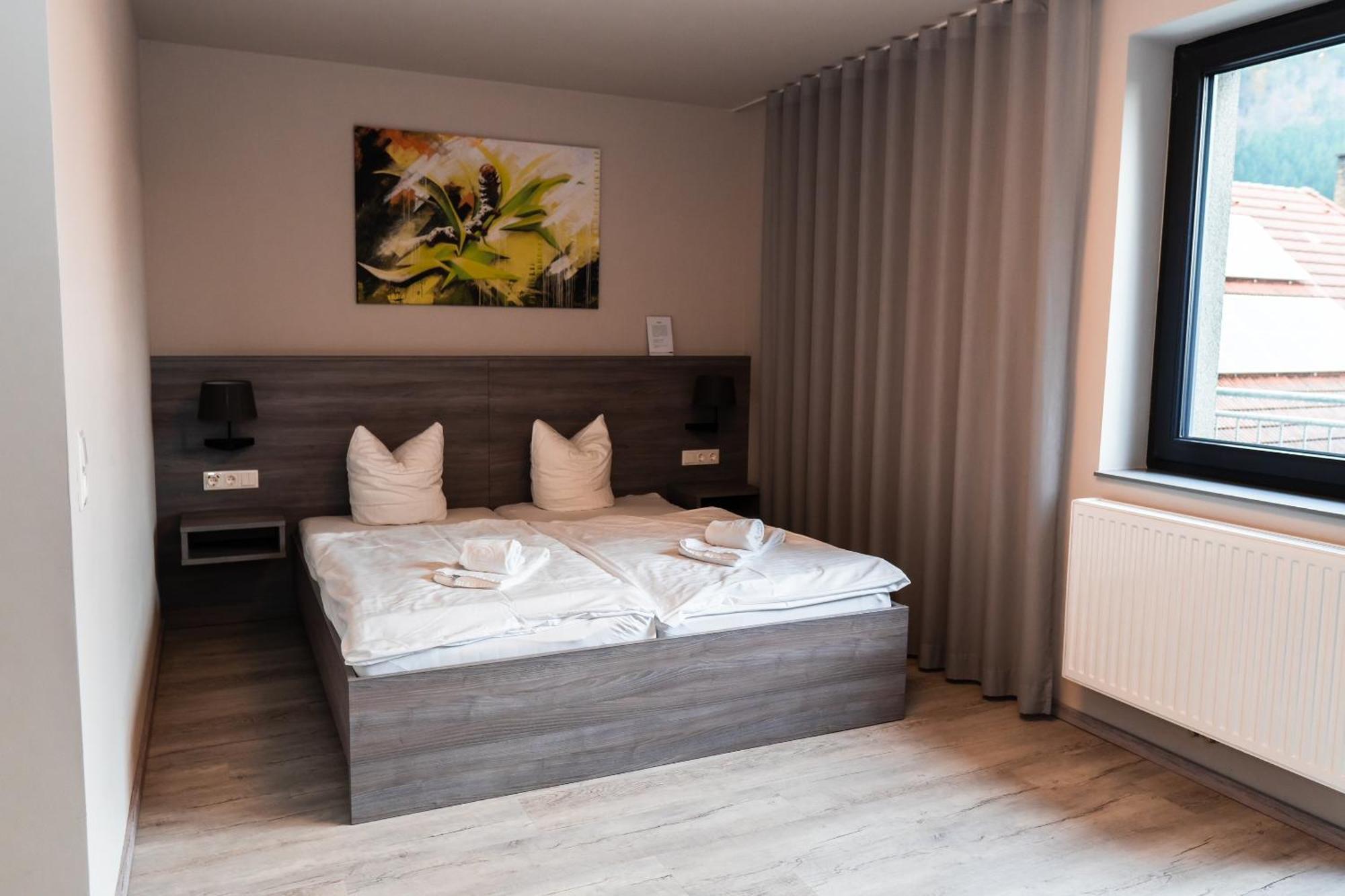 Hotel Zur Schonenburg Schönberg am Kamp Extérieur photo